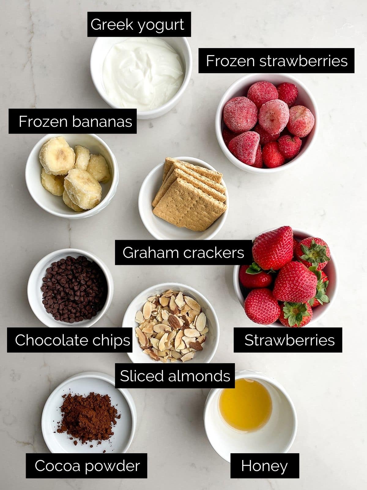 Strawberry smoothie bowl ingredients